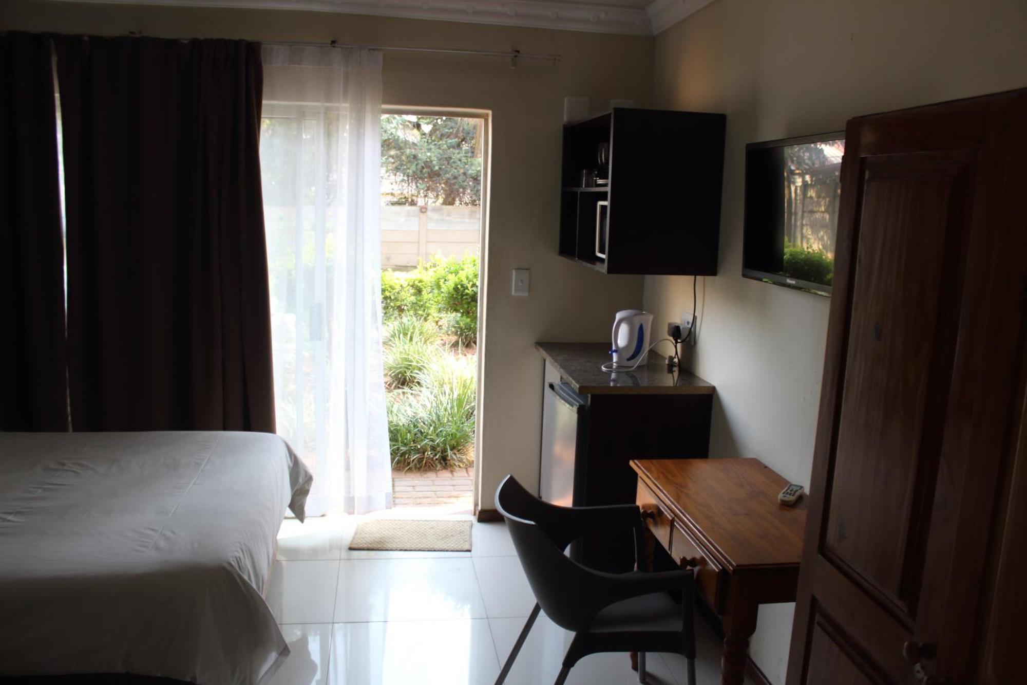 Purple Olive Guest House Преторія Екстер'єр фото