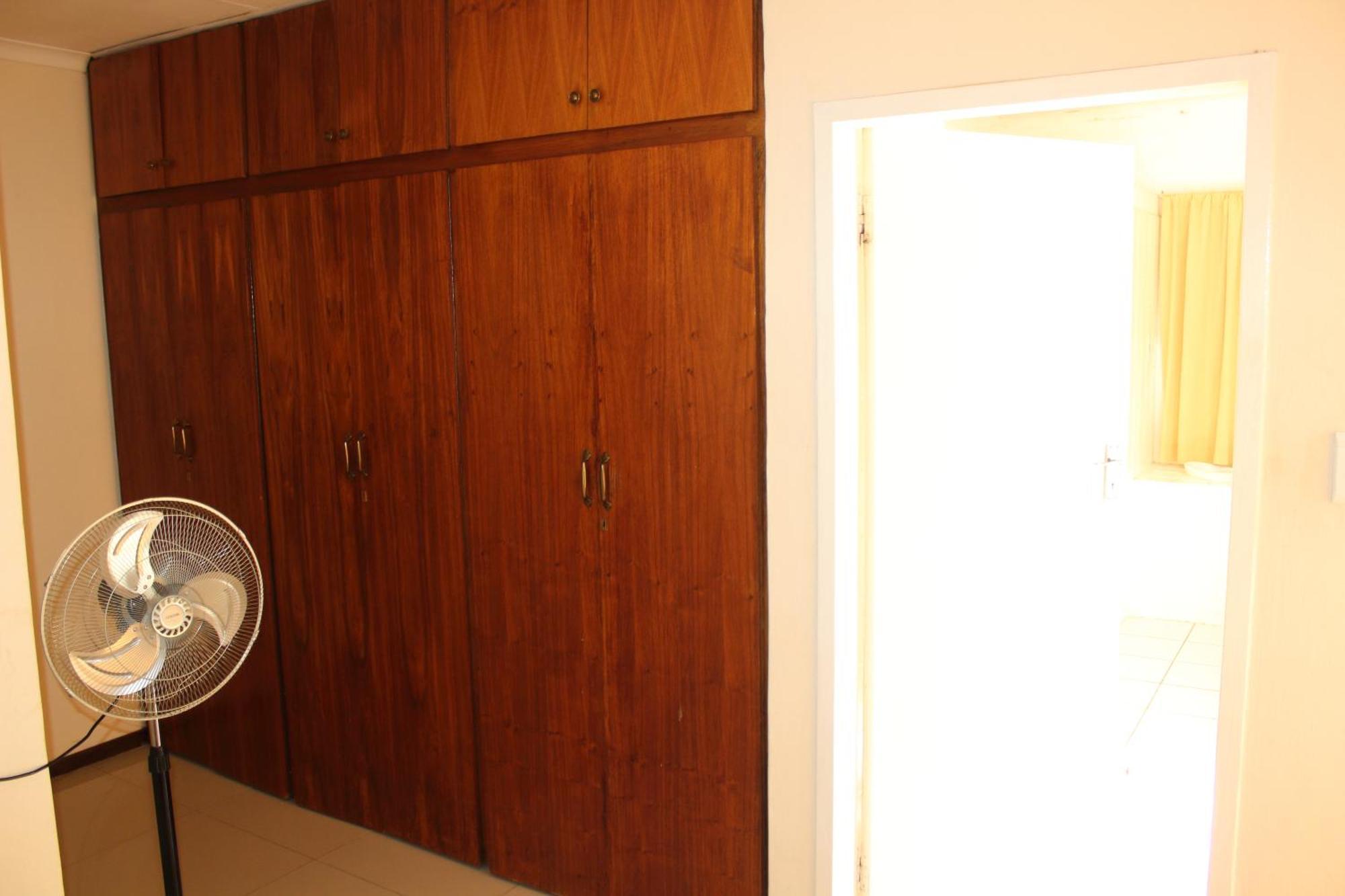 Purple Olive Guest House Преторія Екстер'єр фото
