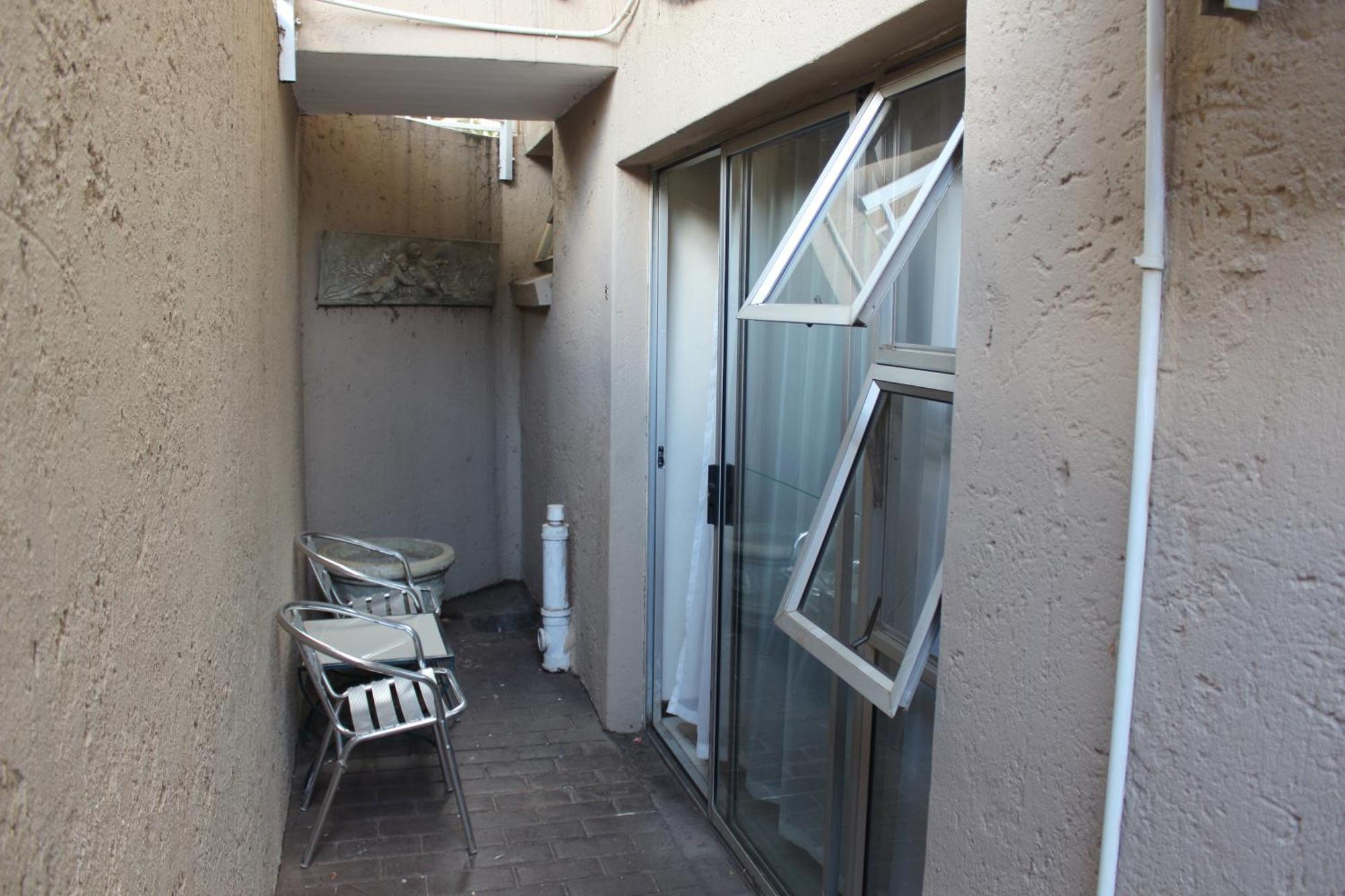 Purple Olive Guest House Преторія Екстер'єр фото