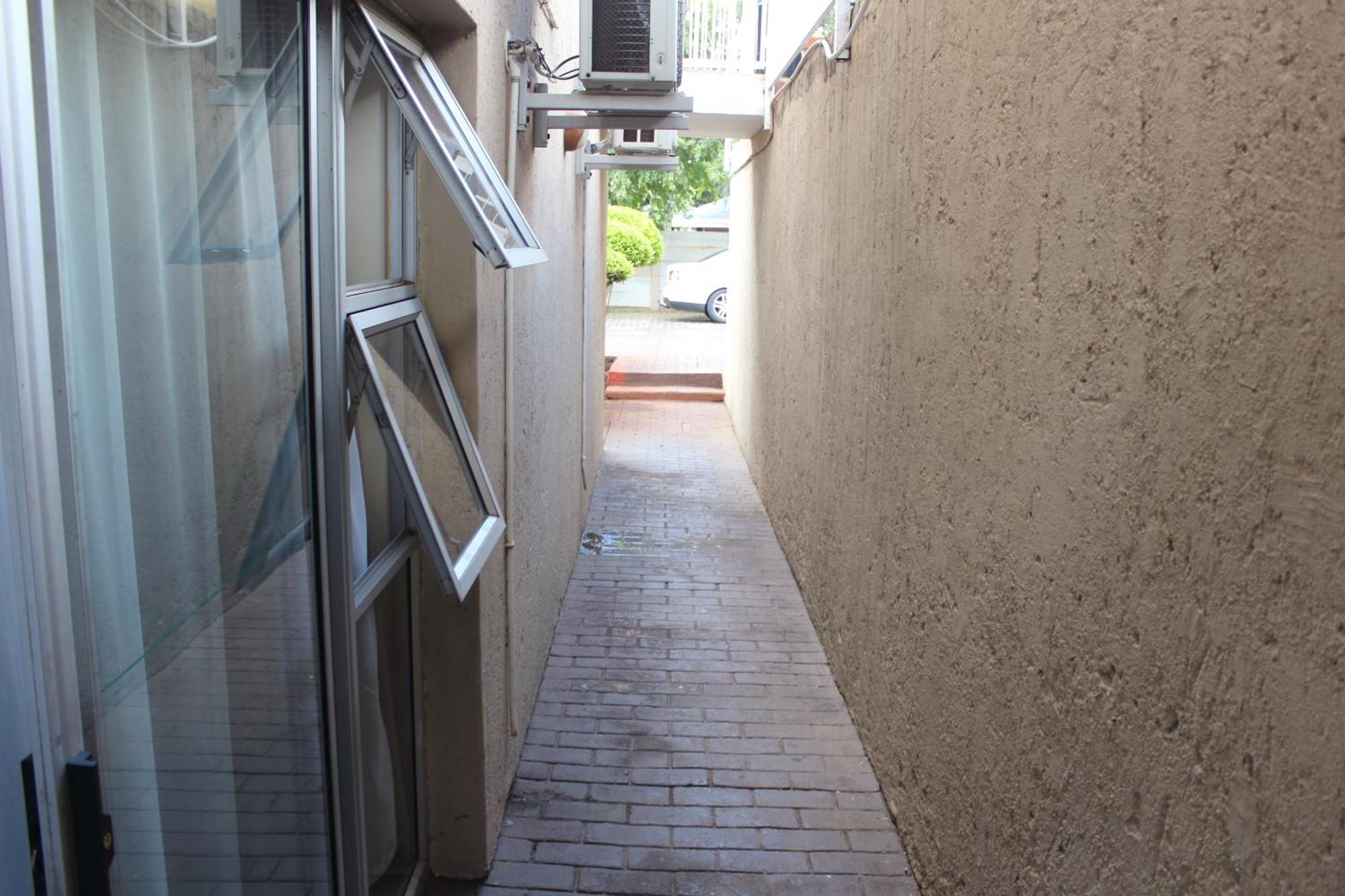 Purple Olive Guest House Преторія Екстер'єр фото