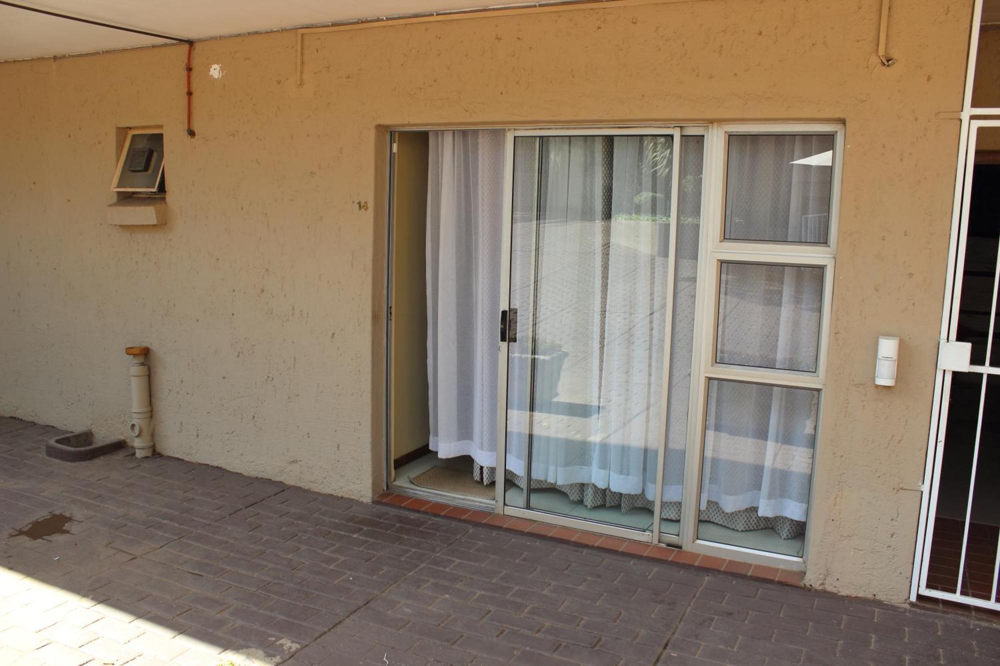 Purple Olive Guest House Преторія Екстер'єр фото