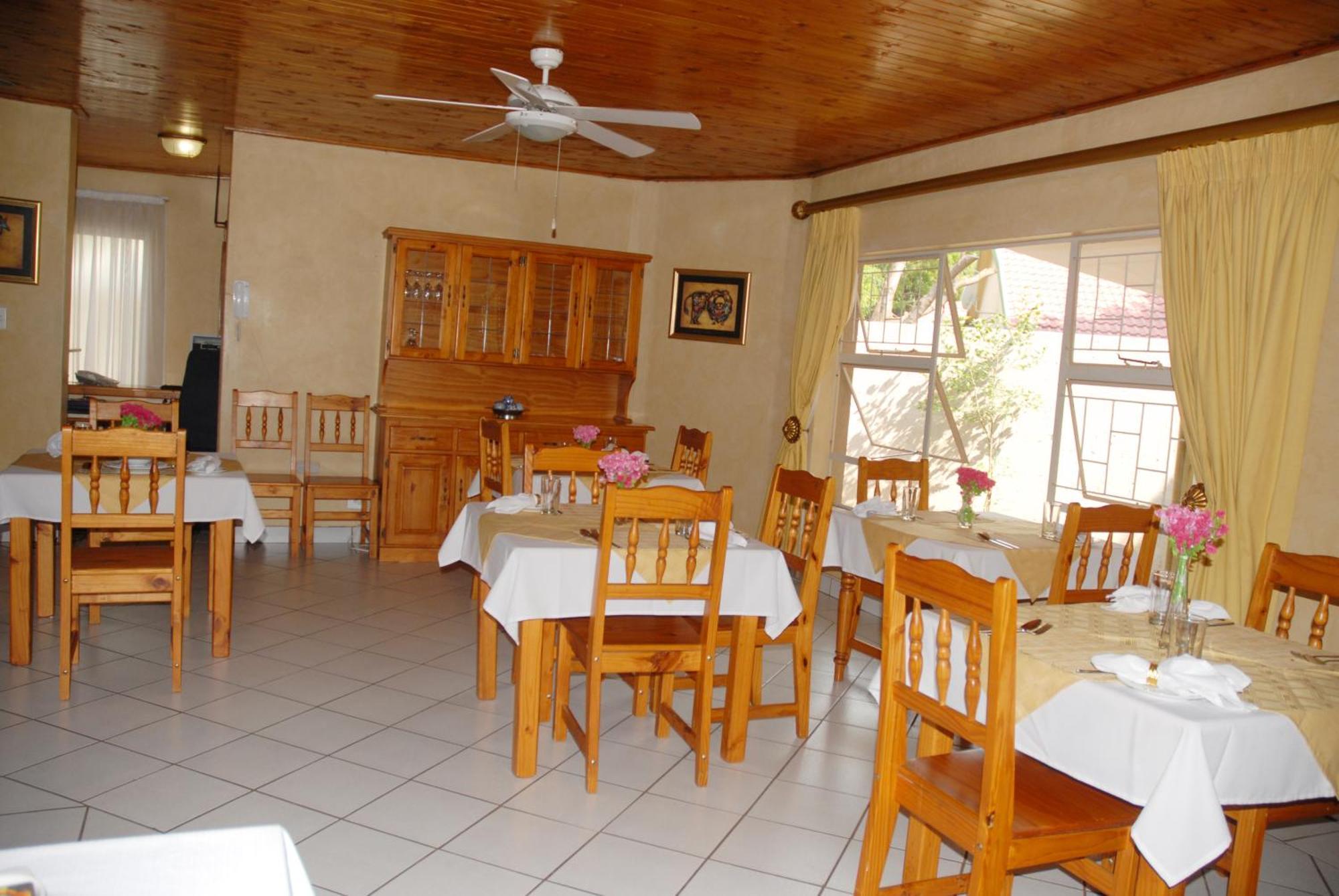 Purple Olive Guest House Преторія Екстер'єр фото
