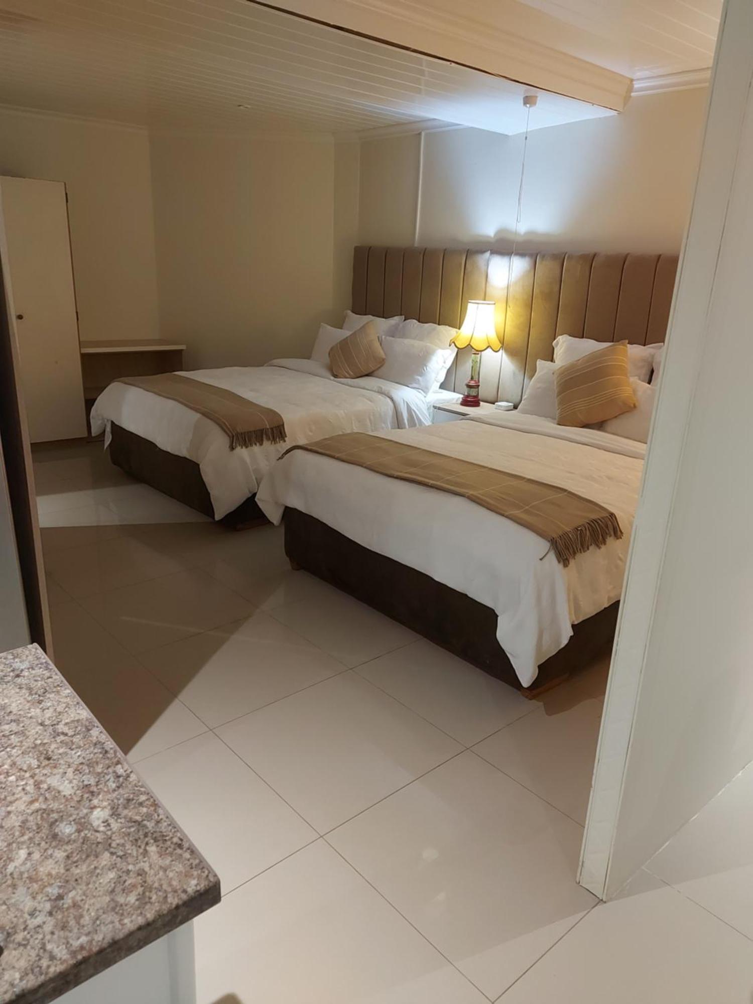 Purple Olive Guest House Преторія Екстер'єр фото