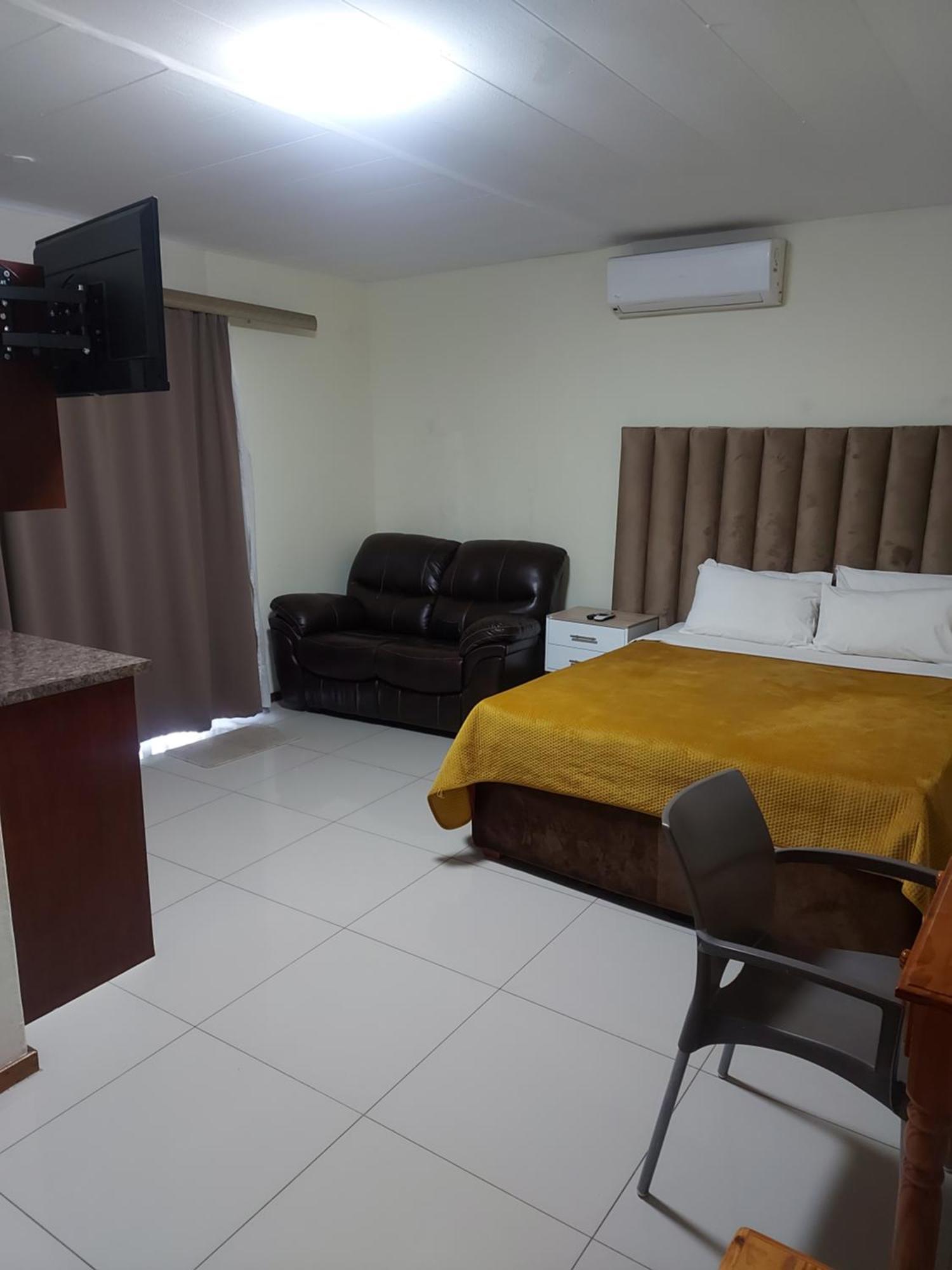 Purple Olive Guest House Преторія Екстер'єр фото