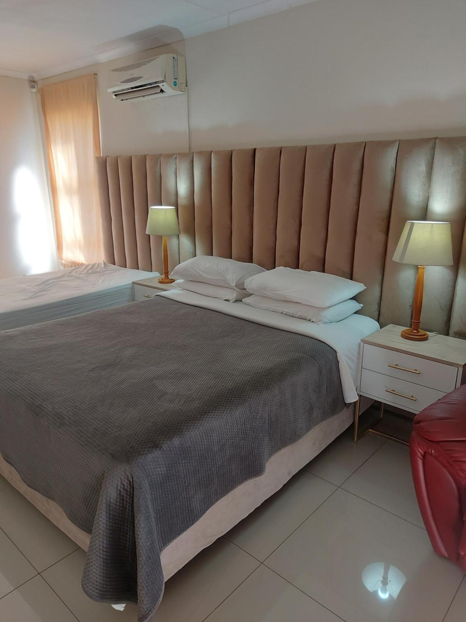 Purple Olive Guest House Преторія Екстер'єр фото