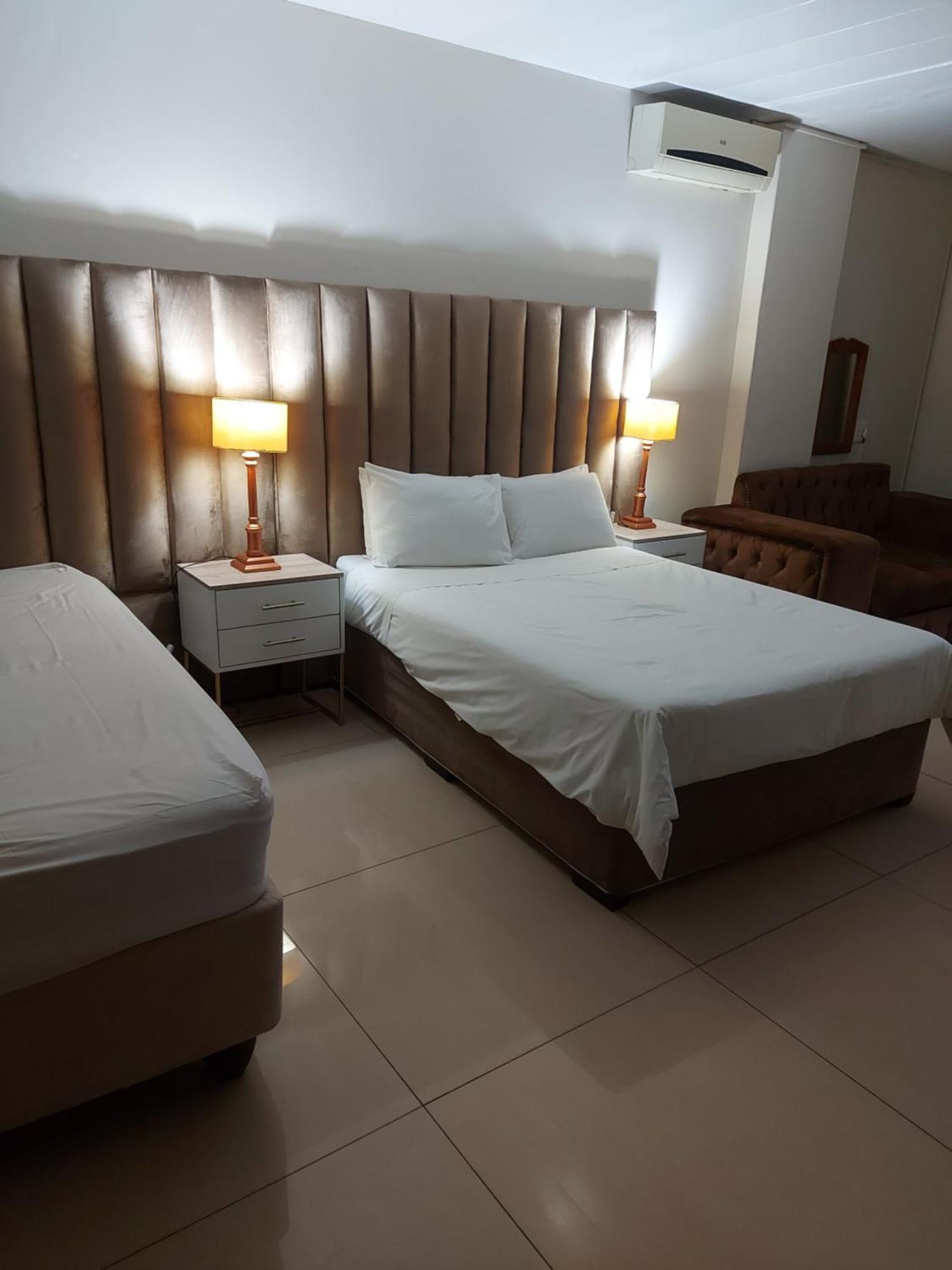 Purple Olive Guest House Преторія Екстер'єр фото